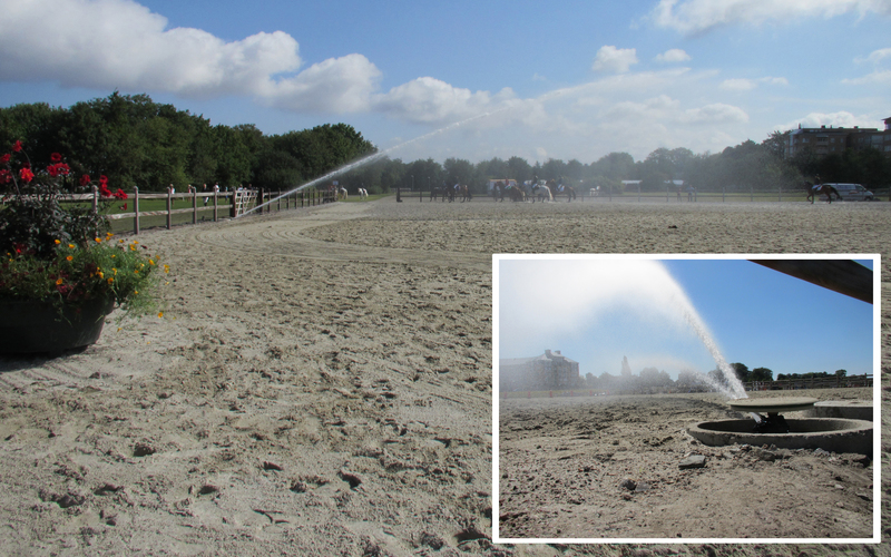 Bevattning Malmö City Horse Arena Bevattning på Malmö city horse arena, med stora pop-up kanoner nere i ventilbrunnar