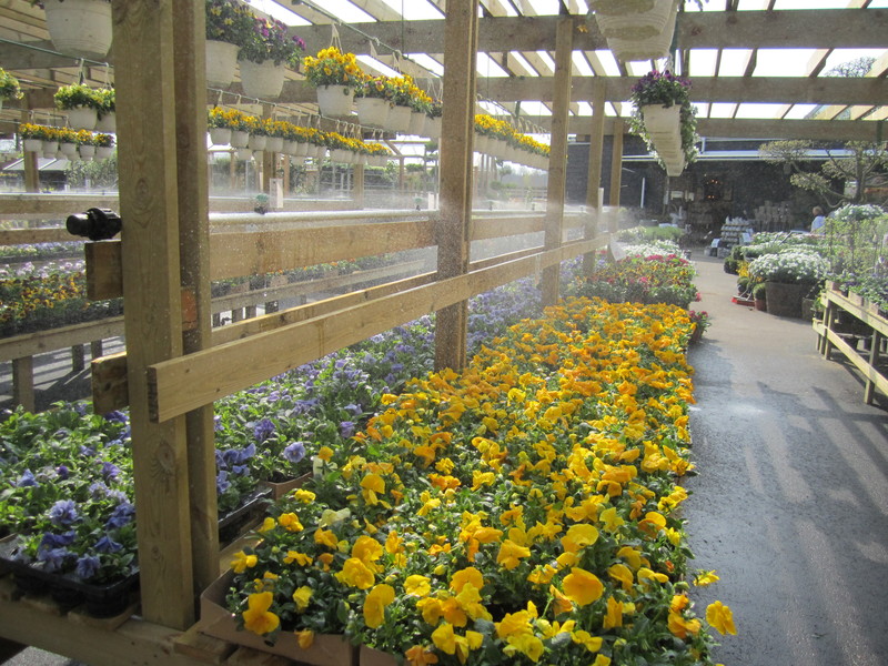 Dysbevattning Dysbevattning på aluminiumrör, GardenCenters uteförsäljning